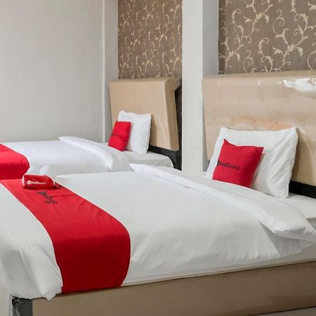 Reddoorz Near Grand City Mall 2 Surabaya Exterior photo