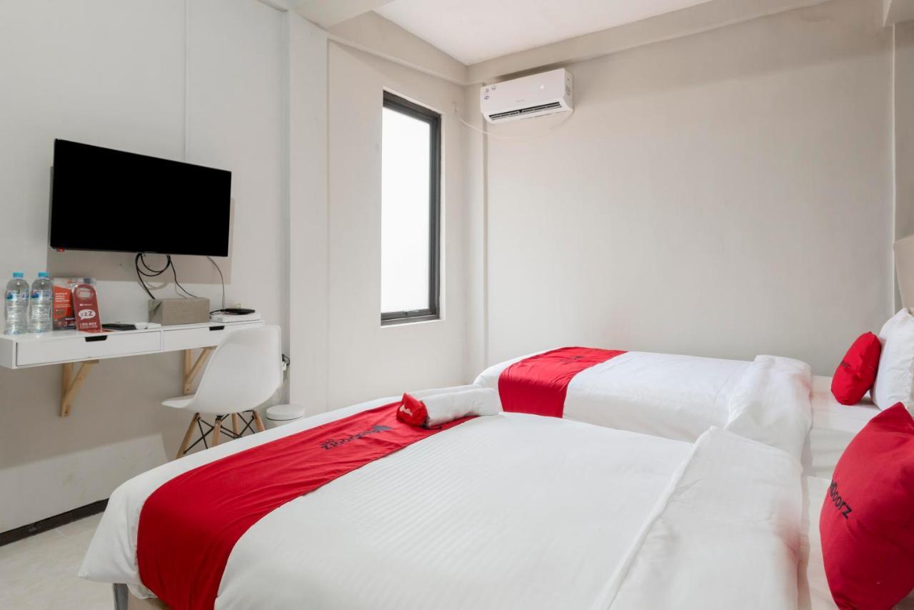 Reddoorz Near Grand City Mall 2 Surabaya Exterior photo