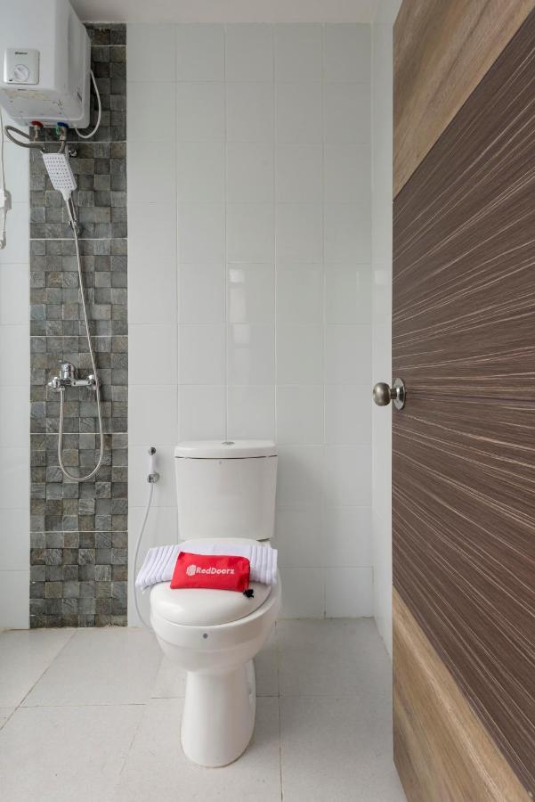 Reddoorz Near Grand City Mall 2 Surabaya Exterior photo